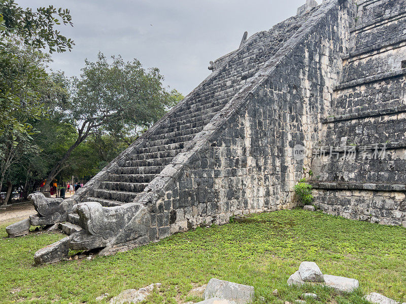 玛雅遗址，Chichen itzá，墨西哥——尤卡坦半岛上著名的金字塔形寺庙